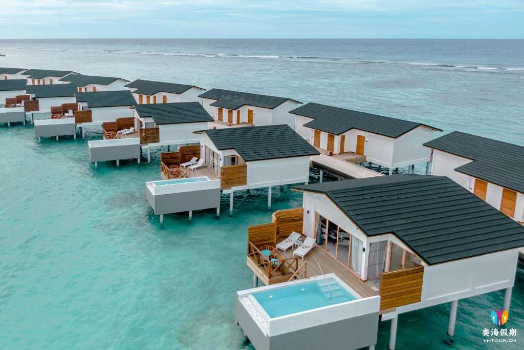 Lagoon Suite Pool (2).jpg