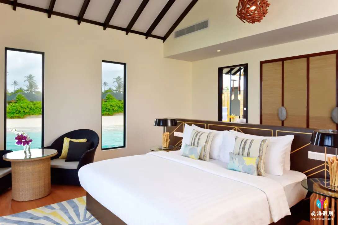 Overwater Villa.webp (4).jpg