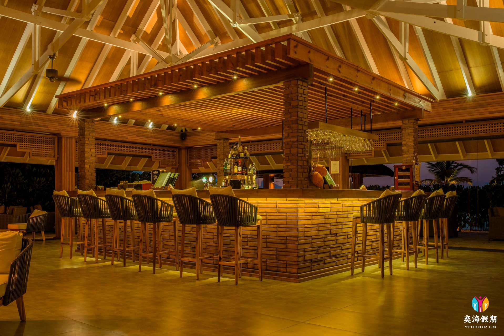 JUJU BAR (2).jpg