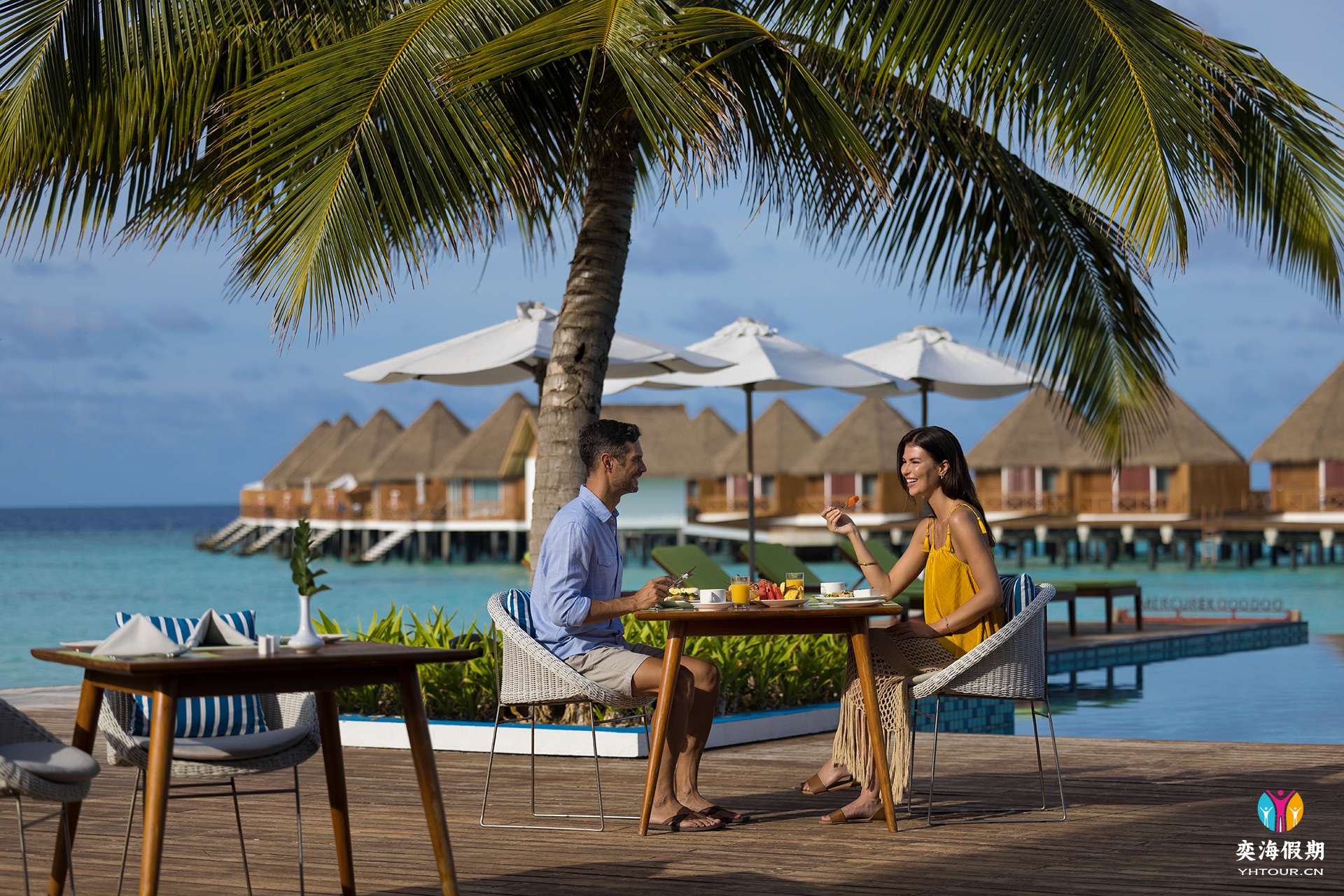 Alita Couple Having Lunch Alita Outdoor.jpg