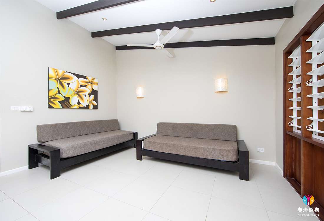 Garden-Terrace-Room1.jpg