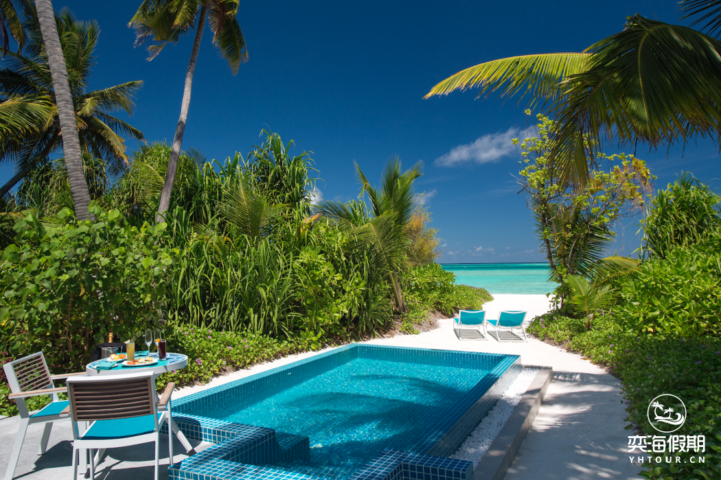 Beach Pool Villa with Swirl Pool3.png