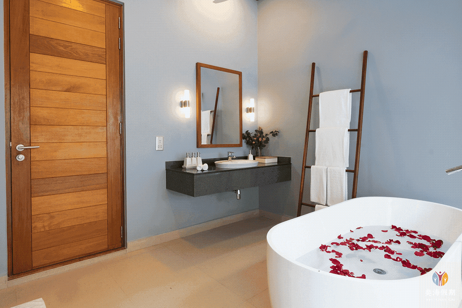 Sunset Beach Villa3.png